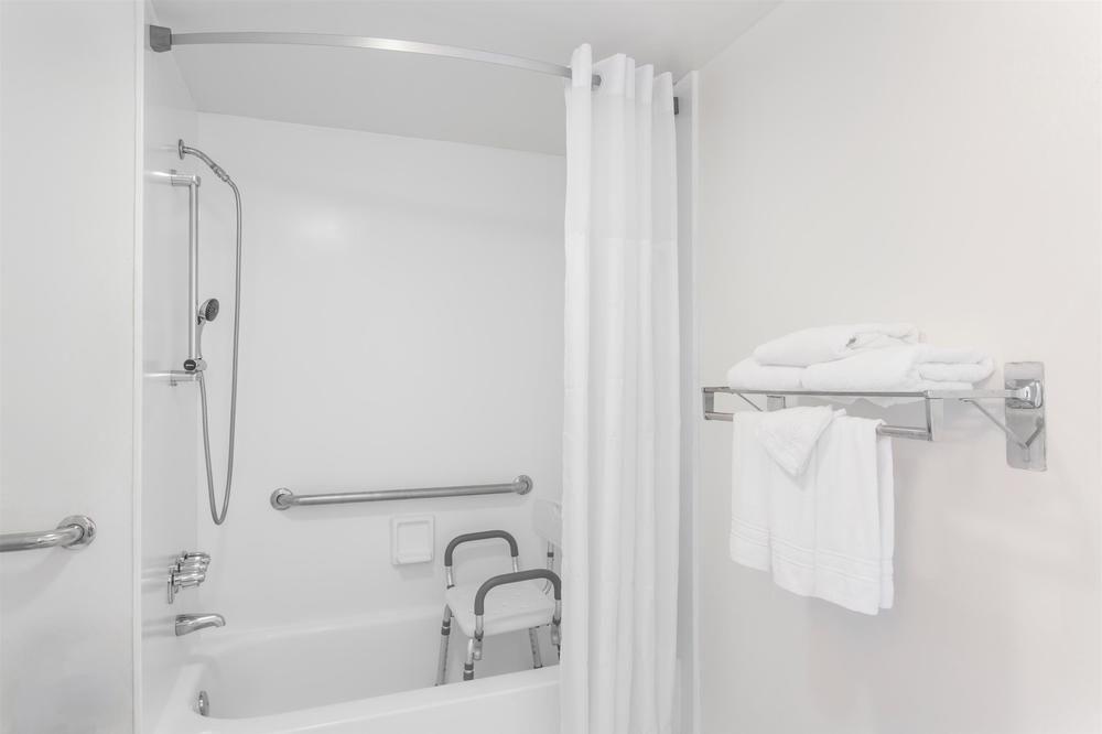 Days Inn By Wyndham West Palm Beach Exteriör bild
