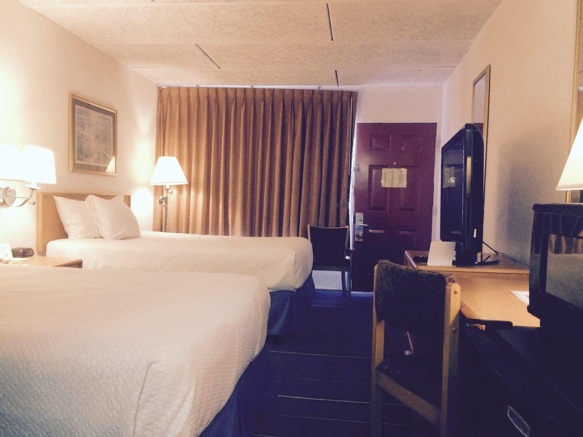 Days Inn By Wyndham West Palm Beach Exteriör bild